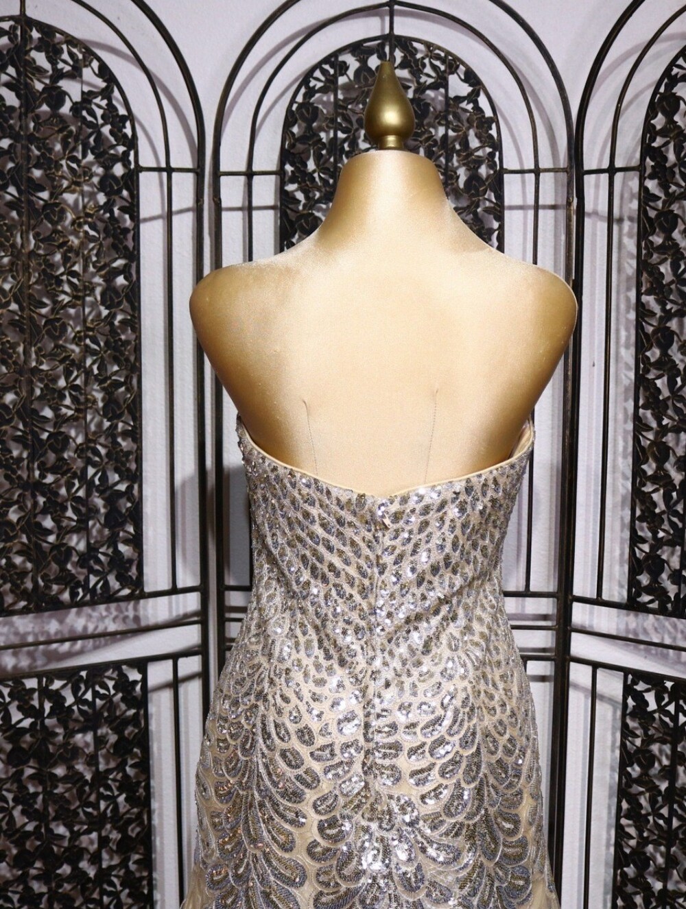 NWT Tony Bowls Gold Sequin Formal Gown Sz 10 Prom Wedding Pageant - Picture 4 of 16